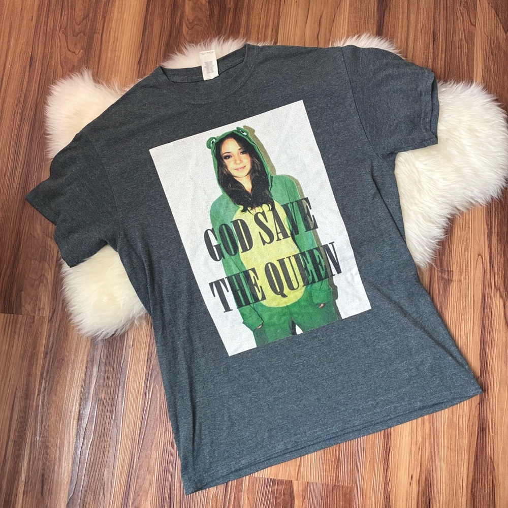Remy Lacroix God Save The Queen Grey Short Sleeve Shirt • Size M